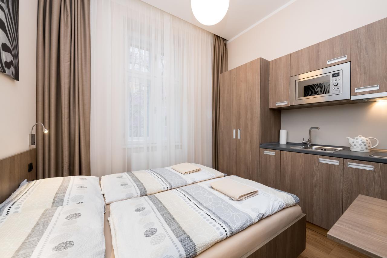 براغ Manesova Astra Apartment المظهر الخارجي الصورة
